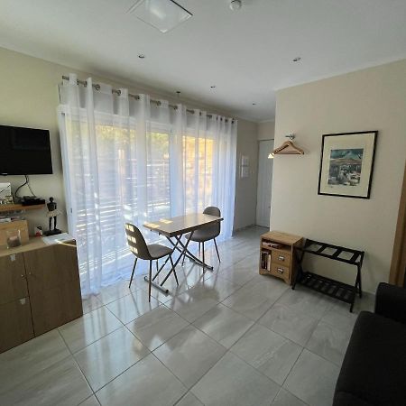 Appartement Au Calme Dans Un Espace Arbore Турретт-сюр-Лу Екстер'єр фото