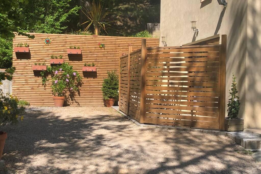 Appartement Au Calme Dans Un Espace Arbore Турретт-сюр-Лу Екстер'єр фото